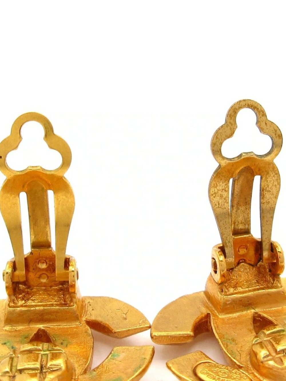 CHANEL Gold Hardware Clip On Earrings - Picture 4 of 5